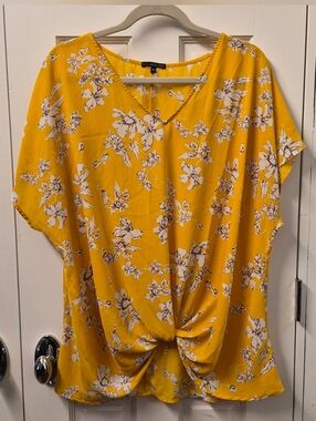 West Kei Yellow Floral V-Neck Twist-Front Blouse